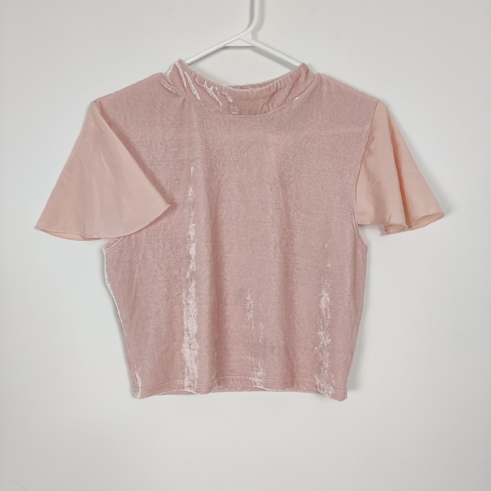Tela Women's Velvet Pink Short Sleeve Top Size Large Barbiecore Feminine Fairy